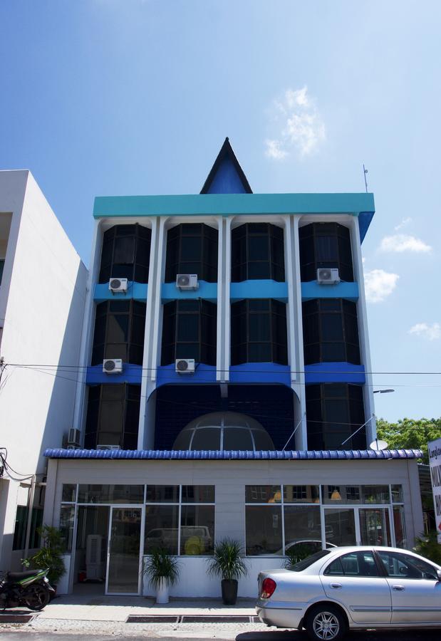 Milvus Hotel Куах Экстерьер фото